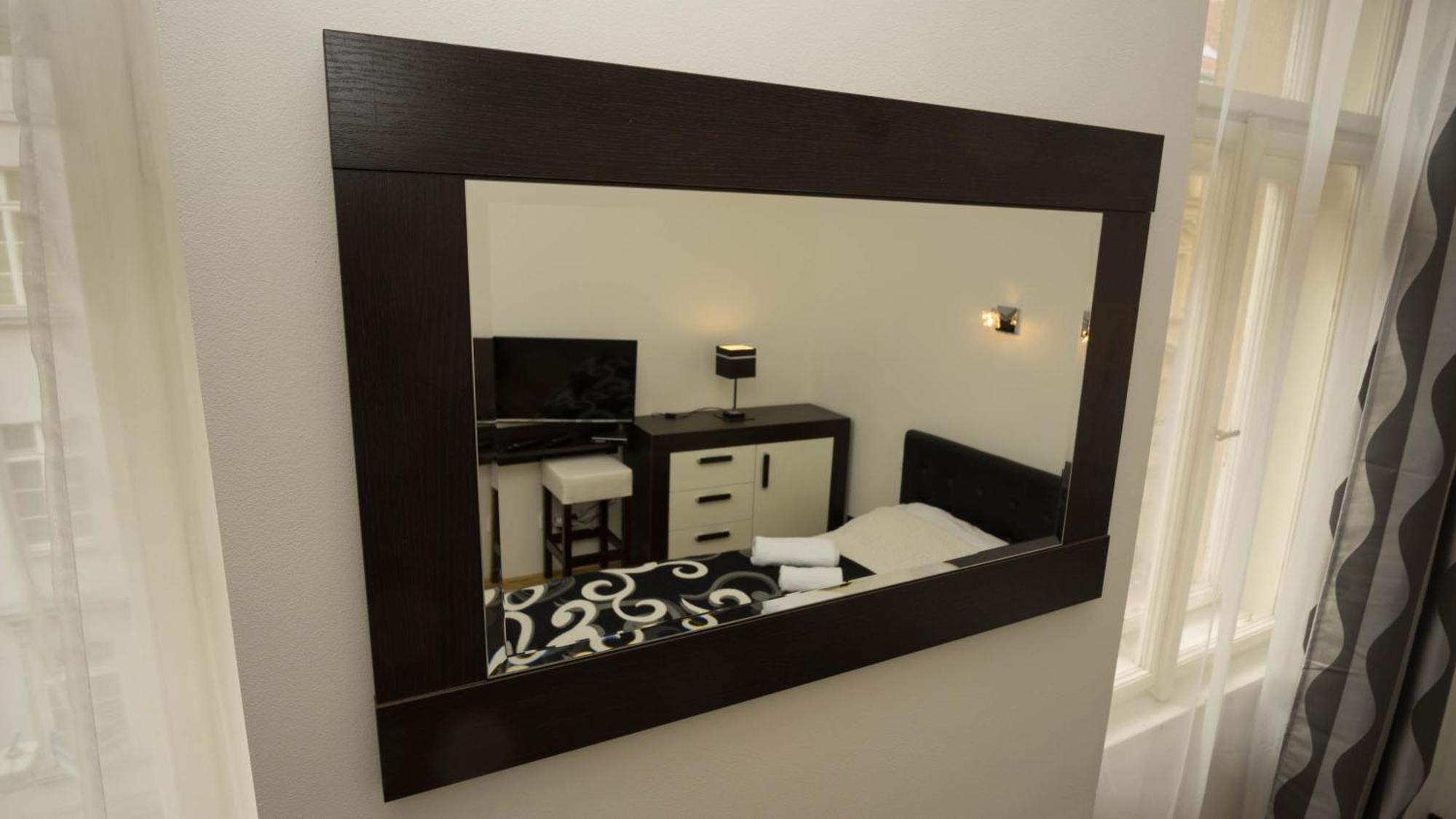 Black & White Apartment Prague By Wenceslas Square And Muzeum Praga Exterior foto