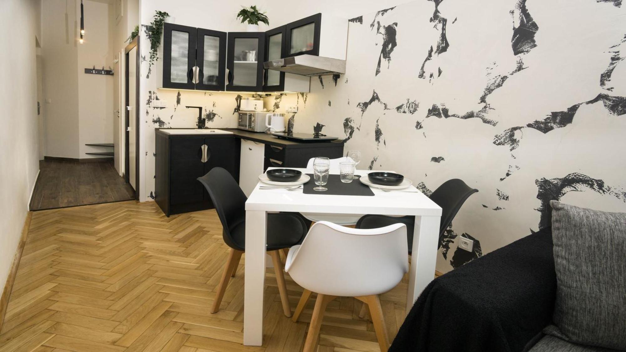 Black & White Apartment Prague By Wenceslas Square And Muzeum Praga Exterior foto